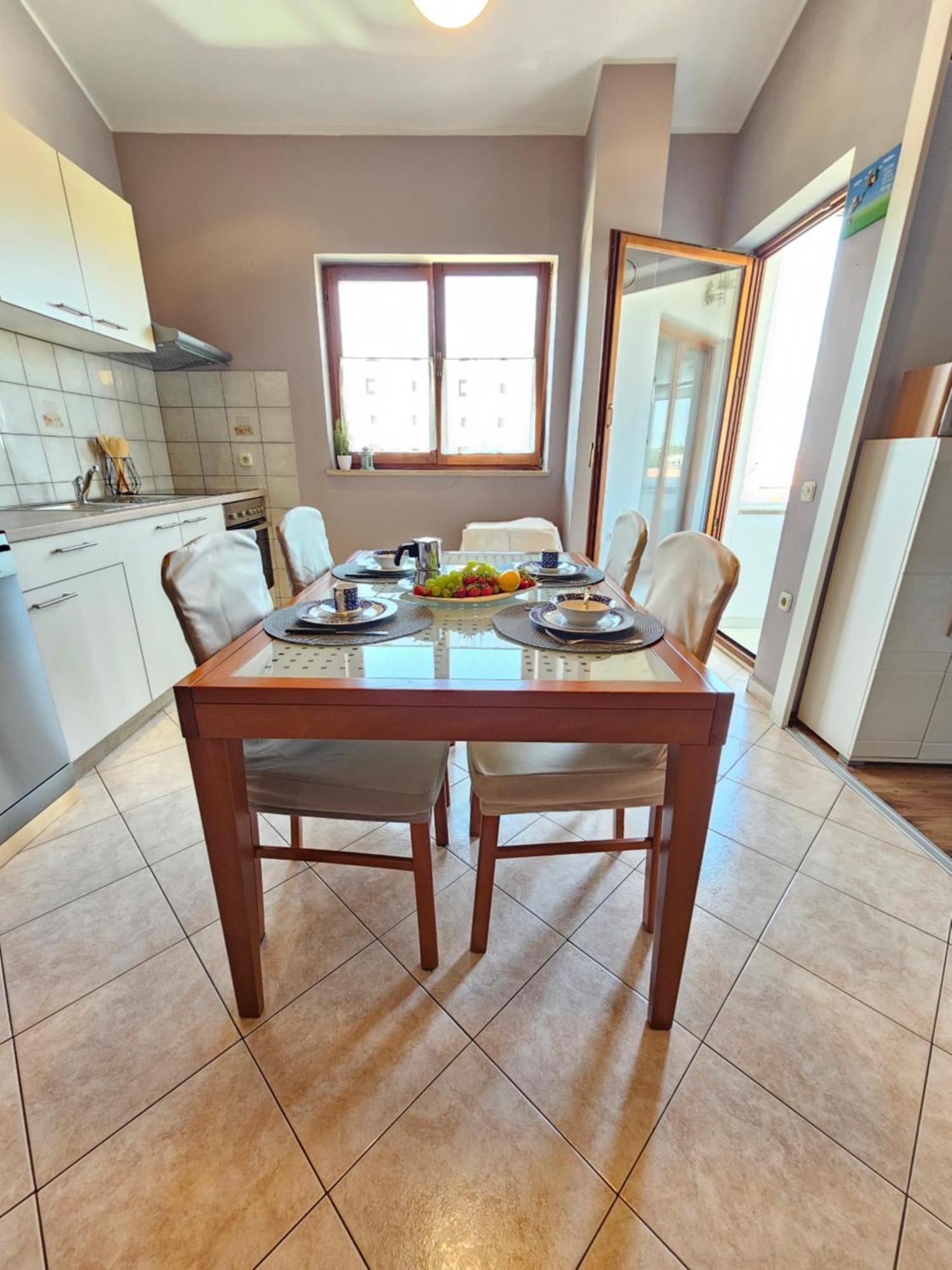 Apartment Neven Rovinj Parking Place Esterno foto