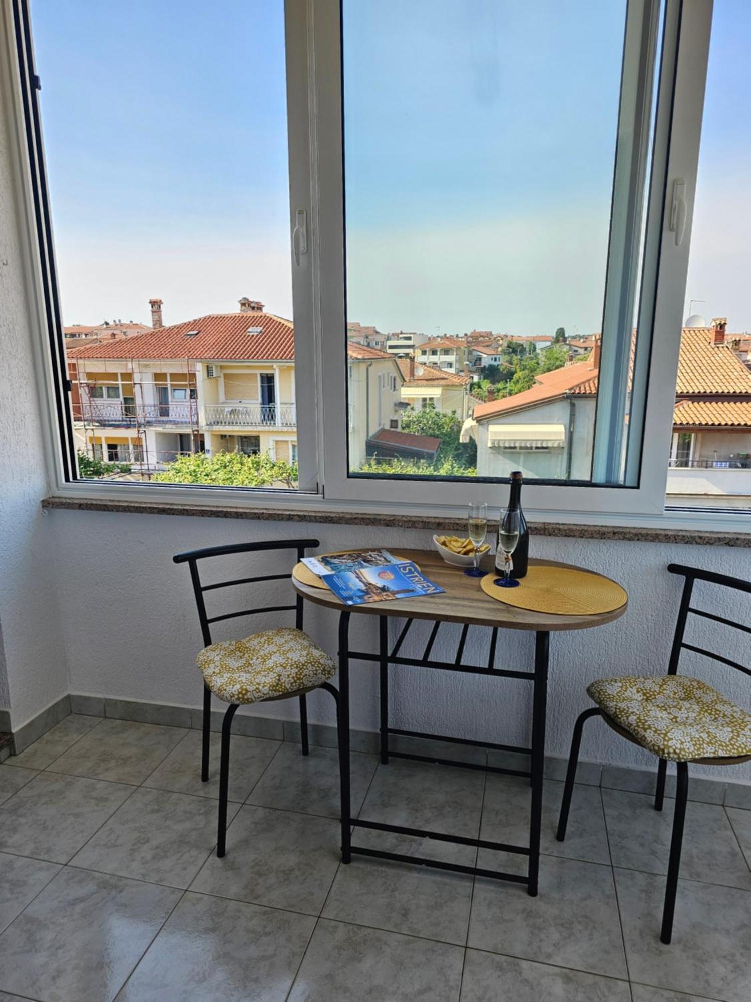 Apartment Neven Rovinj Parking Place Esterno foto